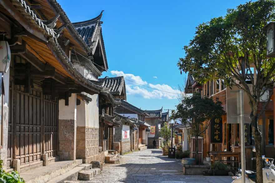 双人跨栏赛跑